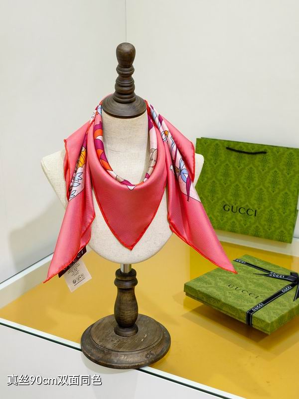 Gucci silk scarf hm25